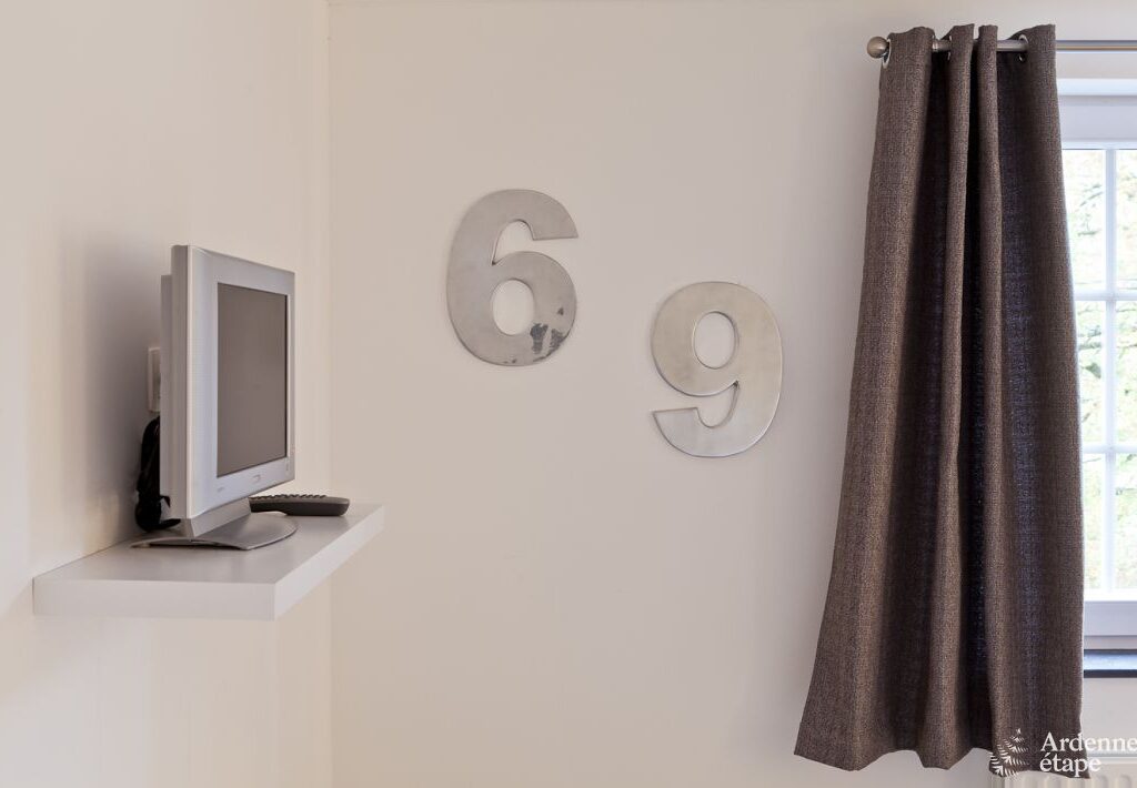 FS4-Luxury-villas-105136-02-Saint-Hubert-bedroom-1460100-1L